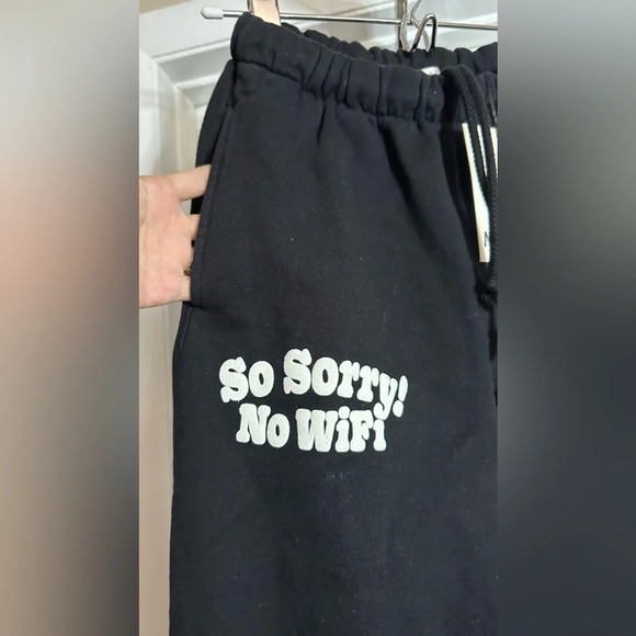 NWT Madhappy So Sorry! No WiFi Universal Sweatpants Black Small - Picture 5 of 9